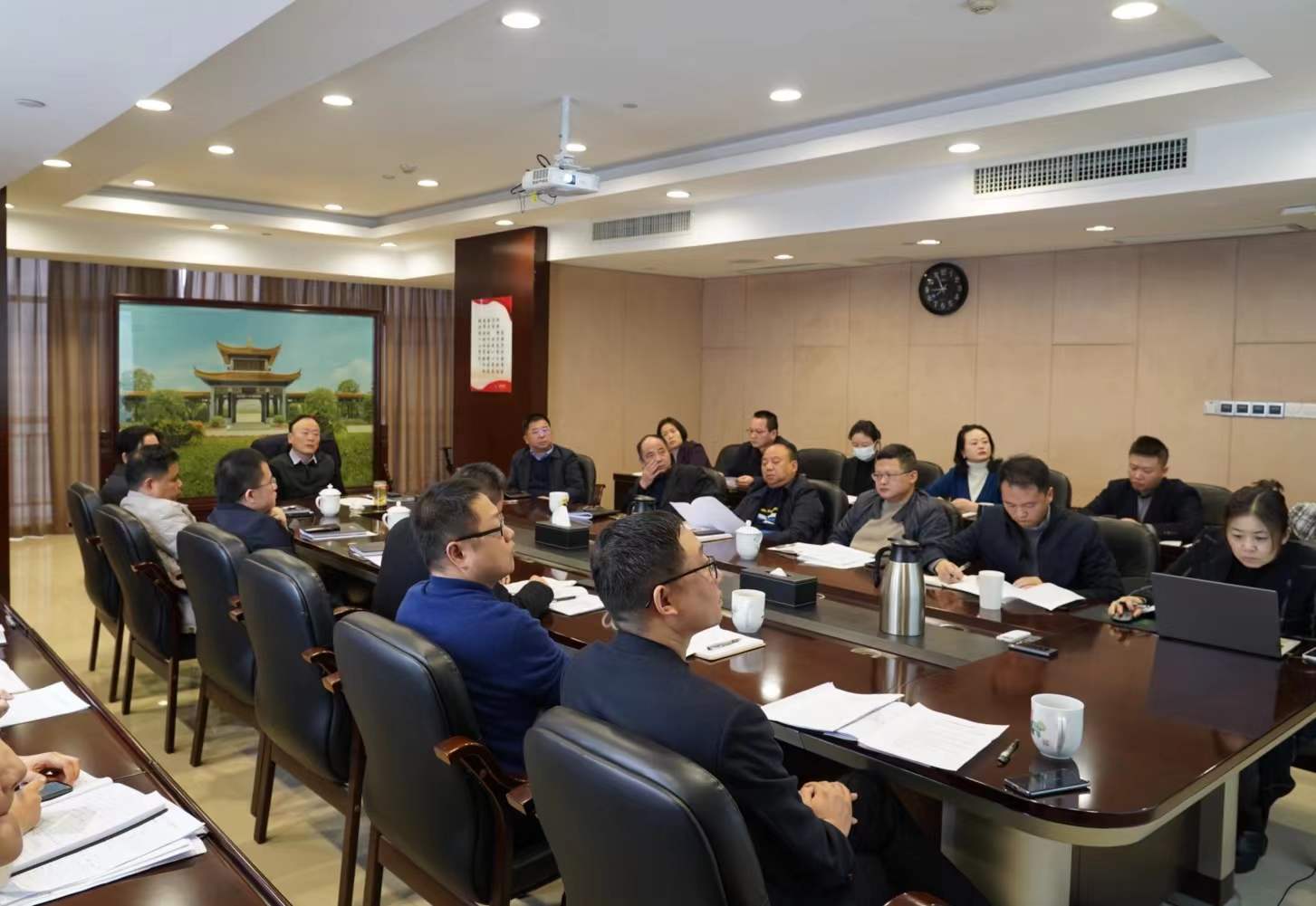 乐鱼平台_乐鱼(中国)一站式服务平台召开2022年经营发展工作务虚会