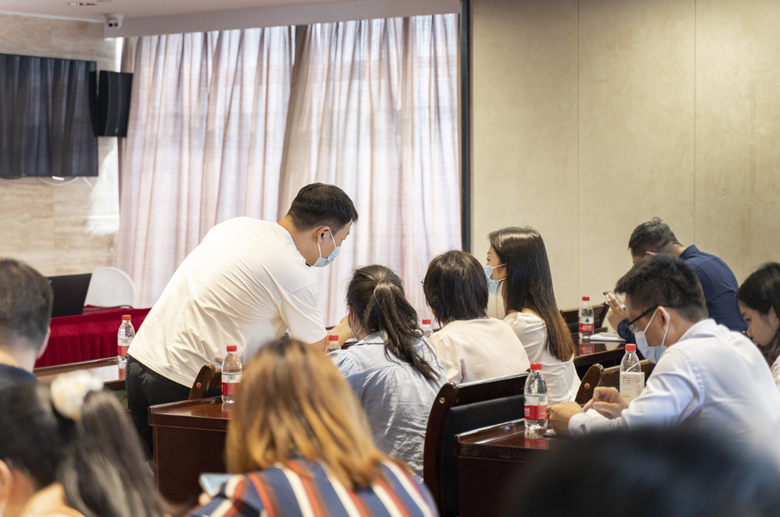 乐鱼平台_乐鱼(中国)一站式服务平台组织开展新闻摄影专题培训