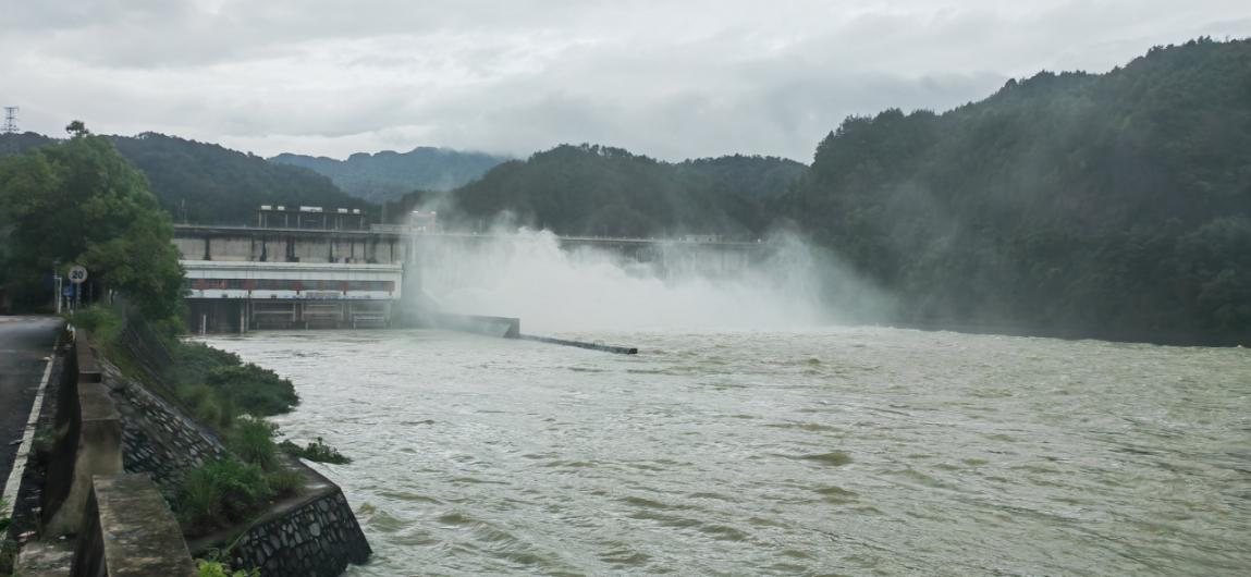 乐鱼平台_乐鱼(中国)一站式服务平台全力迎战汛期   坚决打赢安全度汛硬战   确保库区人民群众生命财产安全