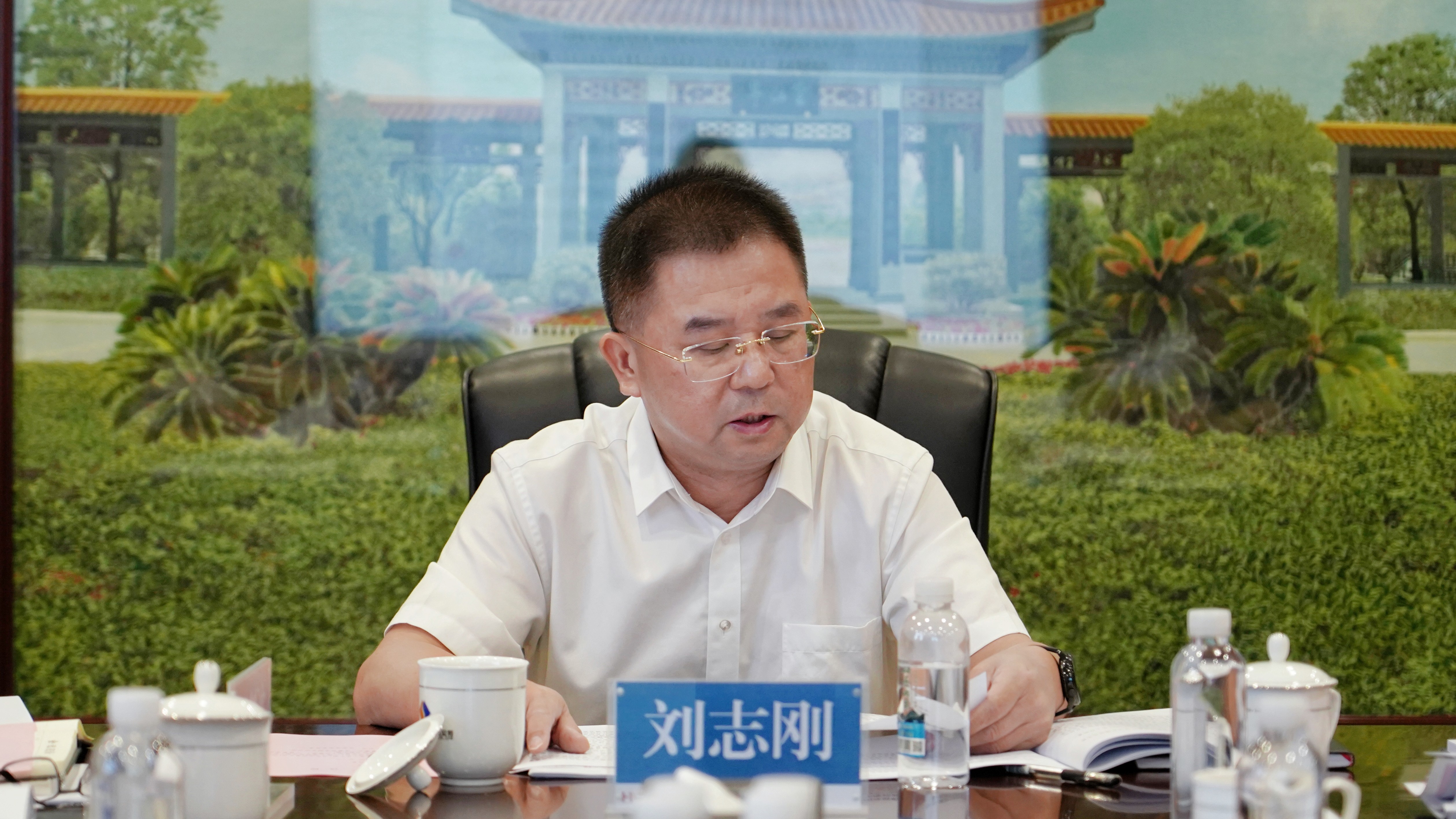 乐鱼平台_乐鱼(中国)一站式服务平台召开2025年上半年经营分析会